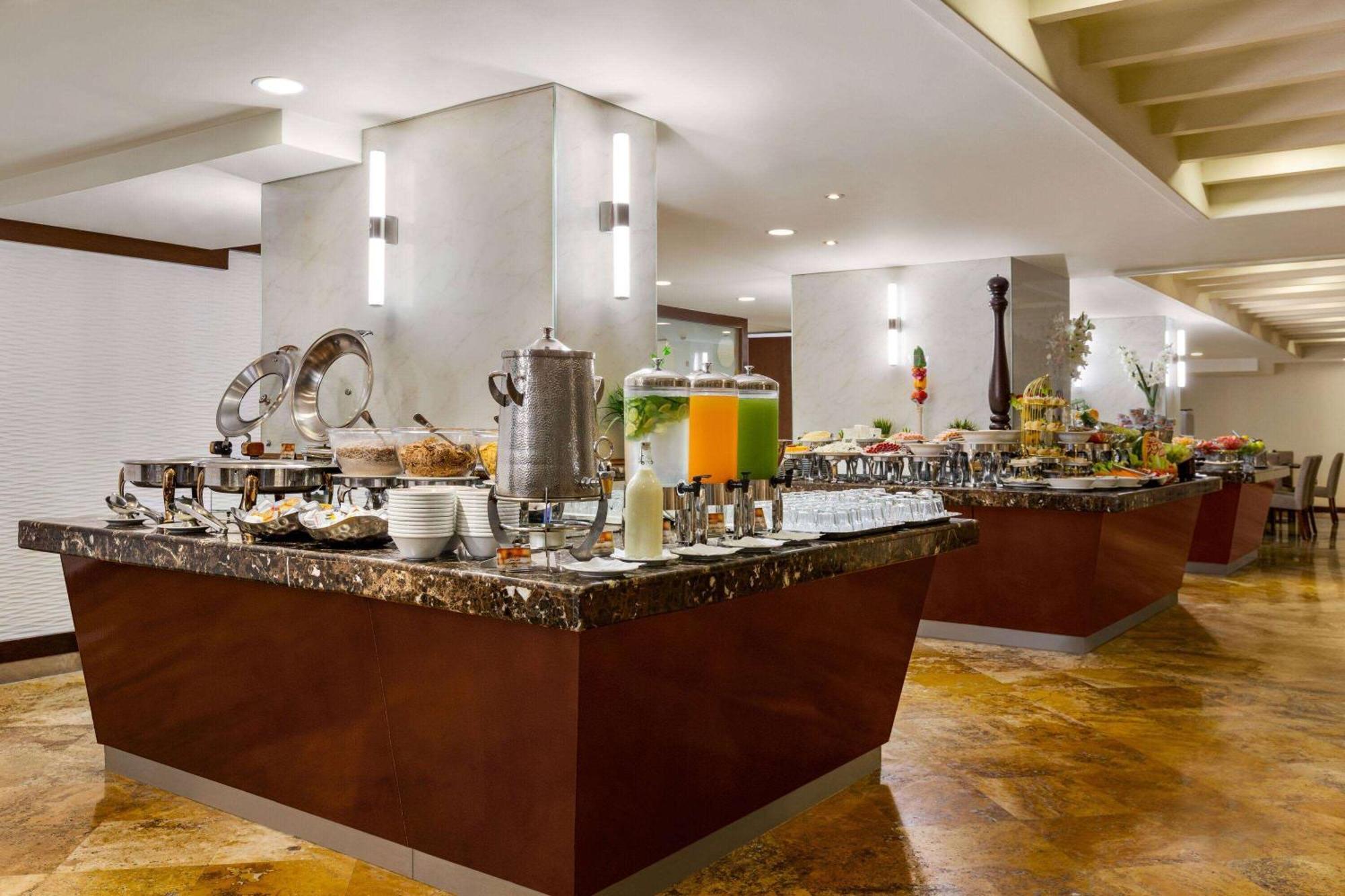 Grand Regency Doha, Trademark Collection By Wyndham Hotel
